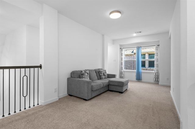 1136 Saddle Ridge Drive, Aubrey, TX 76227