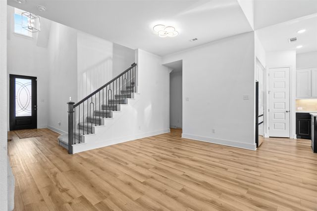 1136 Saddle Ridge Drive, Aubrey, TX 76227