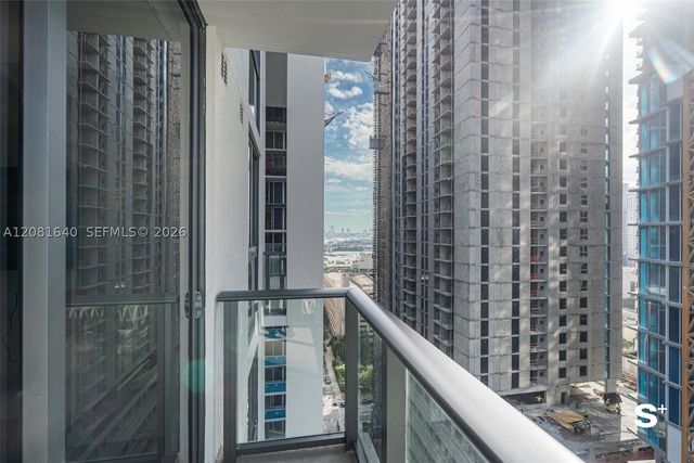 11 NE 6th St 2206, Miami, FL 33132