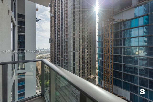 11 NE 6th St 2206, Miami, FL 33132