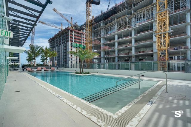 11 NE 6th St 2206, Miami, FL 33132