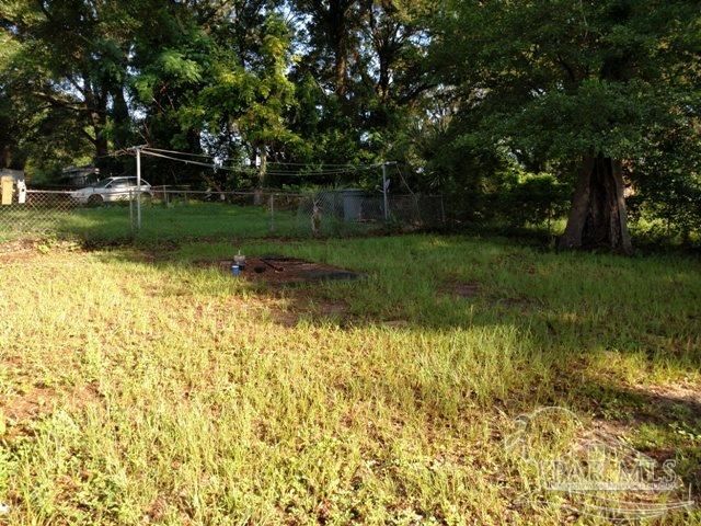1004 W Hayes St, Pensacola, FL 32501