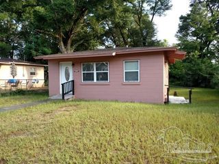 1004 W Hayes St, Pensacola, FL 32501