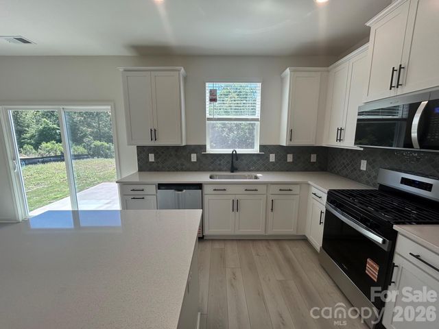 12555 Forager Place, Midland, NC 28107