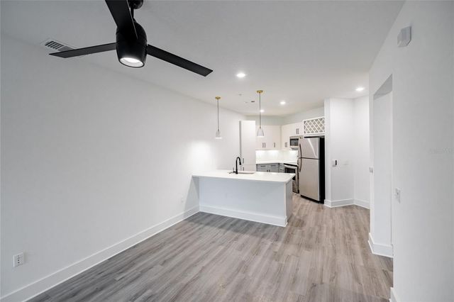 1420 LAKEFRONT DRIVE 7410, Sarasota, FL 34240