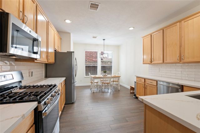 3829 Houston Lake Drive, Pearland, TX 77581