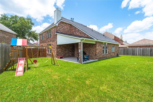 3829 Houston Lake Drive, Pearland, TX 77581