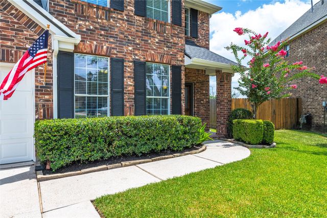 3829 Houston Lake Drive, Pearland, TX 77581