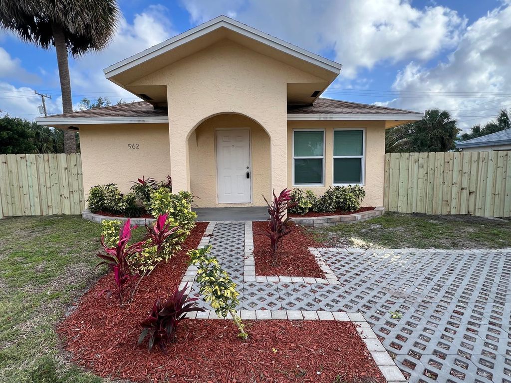 962 29th Street, West Palm Beach, FL 33407
