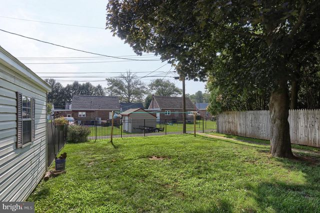 37 MORNINGSIDE AVE, Cleona, PA 17042