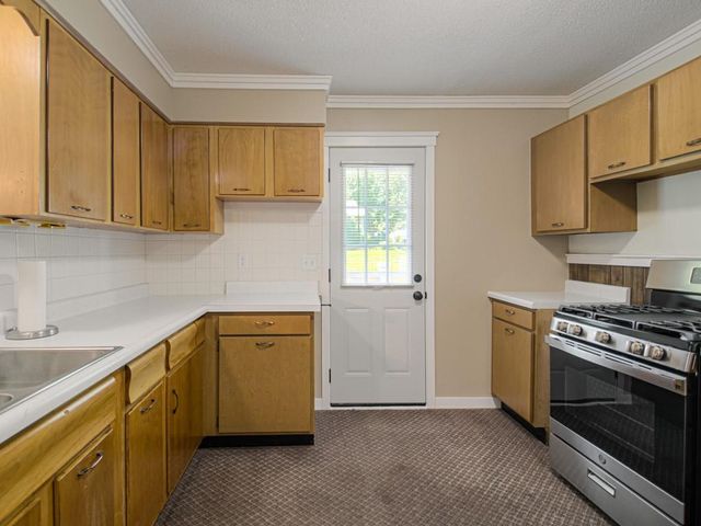 2213 N Mcbride Avenue, Sugar Creek, MO 64050