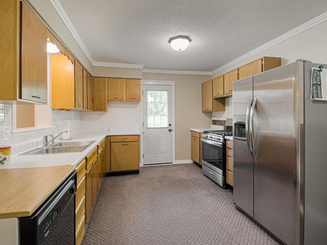 2213 N Mcbride Avenue, Sugar Creek, MO 64050