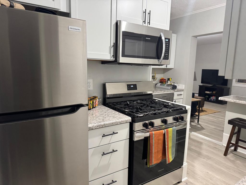 1131 Lincoln Avenue, Saint Paul, MN 55105