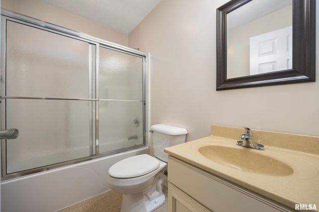 1921 DANE KELSEY Drive, Pekin, IL 61554