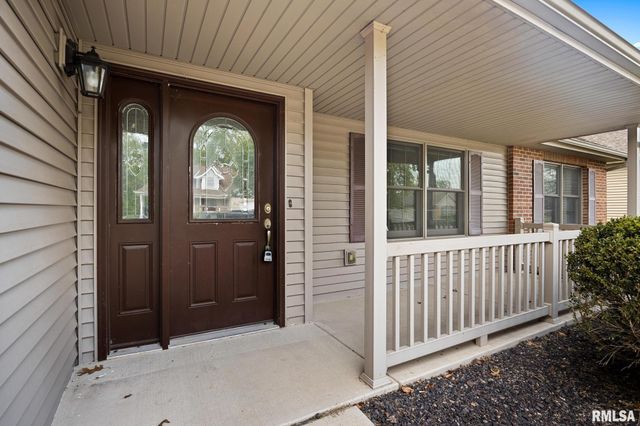 1921 DANE KELSEY Drive, Pekin, IL 61554