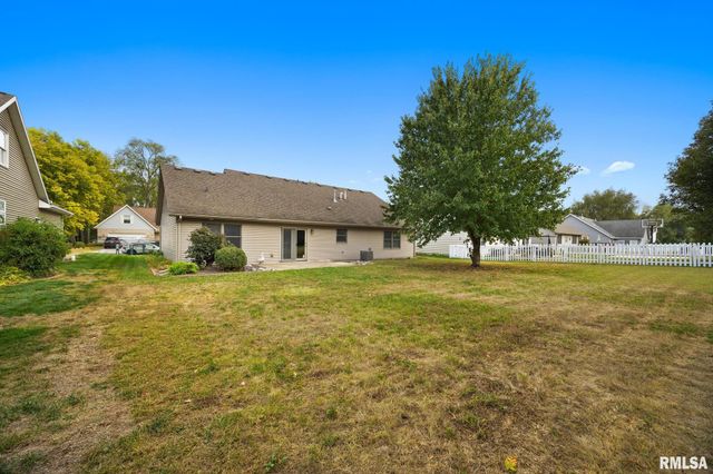 1921 DANE KELSEY Drive, Pekin, IL 61554