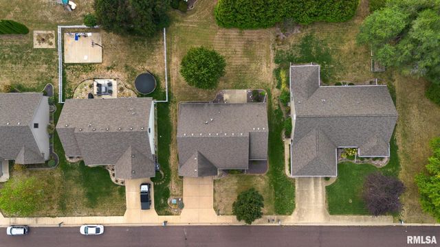 1921 DANE KELSEY Drive, Pekin, IL 61554