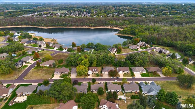 1921 DANE KELSEY Drive, Pekin, IL 61554