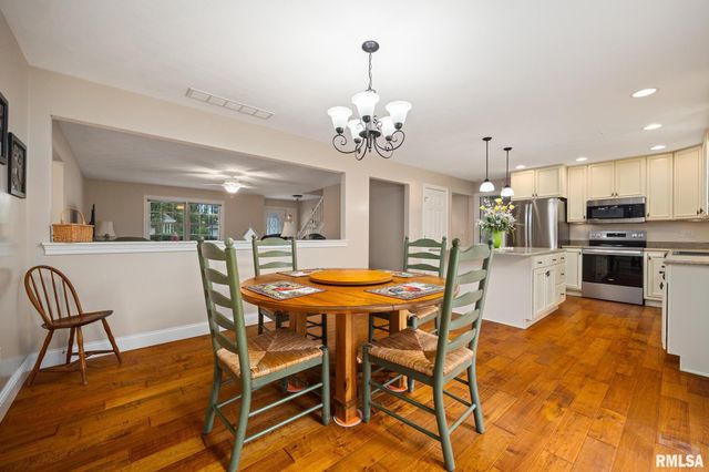 1921 DANE KELSEY Drive, Pekin, IL 61554