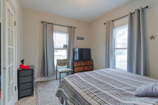 218 E Borley Avenue, Mishawaka, IN 46545