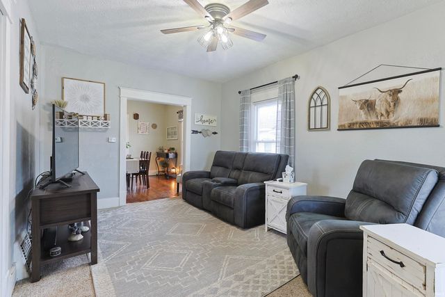 218 E Borley Avenue, Mishawaka, IN 46545