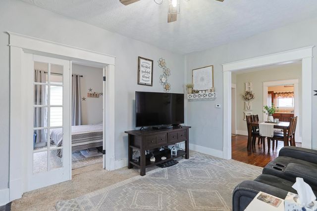 218 E Borley Avenue, Mishawaka, IN 46545