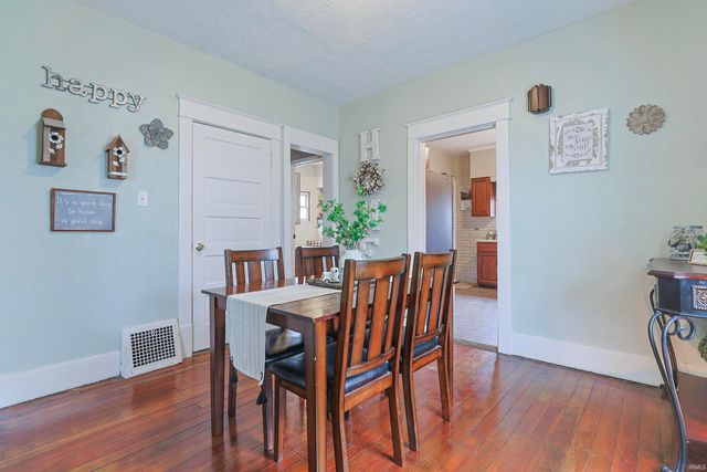 218 E Borley Avenue, Mishawaka, IN 46545