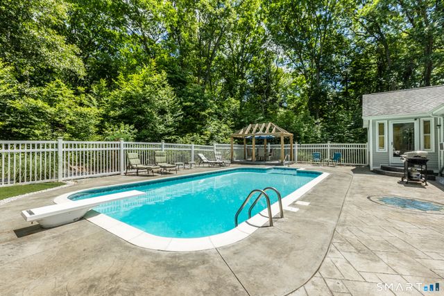 432 Green Hollow Road, Killingly, CT 06239