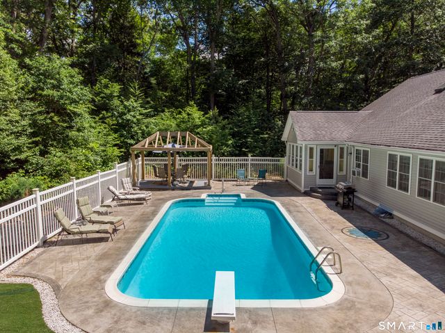 432 Green Hollow Road, Killingly, CT 06239