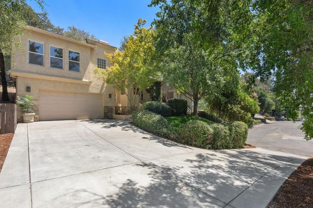 12600 Crimson Ct, Auburn, CA 95603