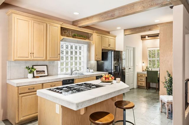 12600 Crimson Ct, Auburn, CA 95603