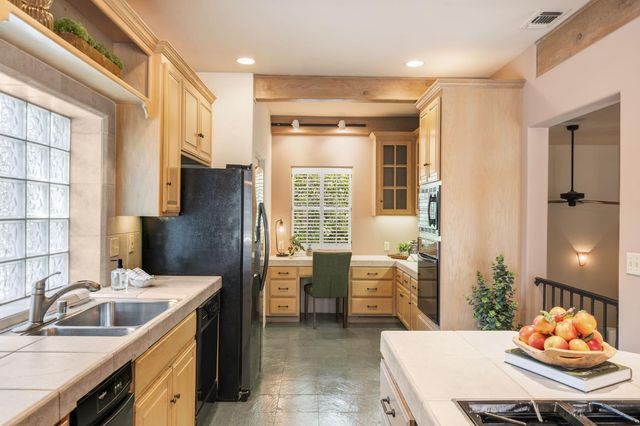 12600 Crimson Ct, Auburn, CA 95603
