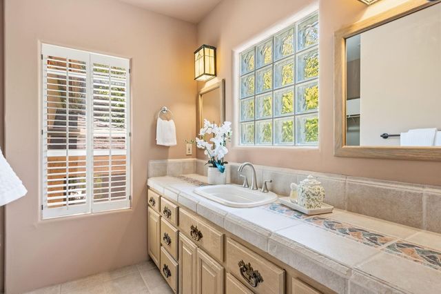 12600 Crimson Ct, Auburn, CA 95603