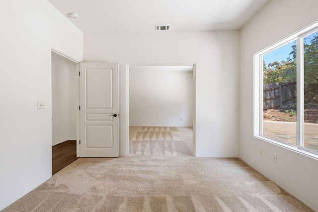 12600 Crimson Ct, Auburn, CA 95603