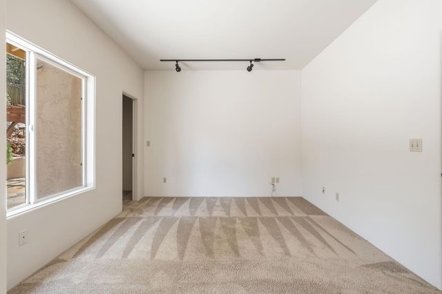 12600 Crimson Ct, Auburn, CA 95603