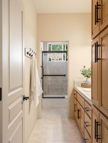 12600 Crimson Ct, Auburn, CA 95603
