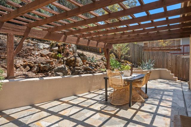 12600 Crimson Ct, Auburn, CA 95603