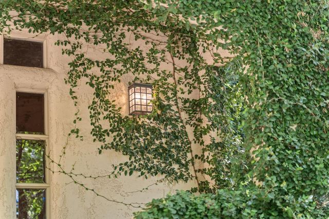 12600 Crimson Ct, Auburn, CA 95603