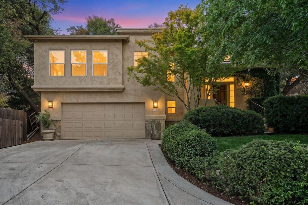 12600 Crimson Ct, Auburn, CA 95603