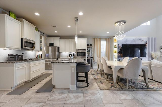 931 Warm Summer Drive, Richmond, TX 77406