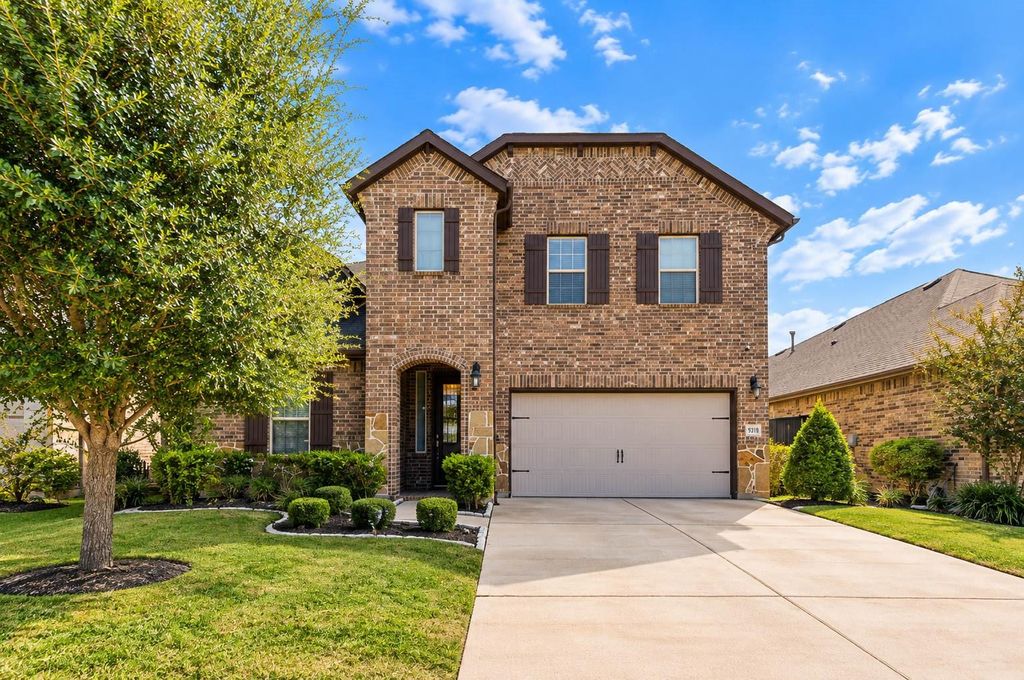 931 Warm Summer Drive, Richmond, TX 77406