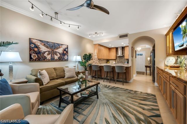 3310 Europa DR 33, Naples, FL 34105