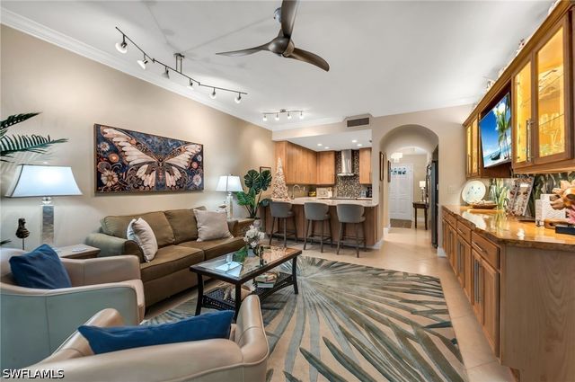 3310 Europa DR 33, Naples, FL 34105