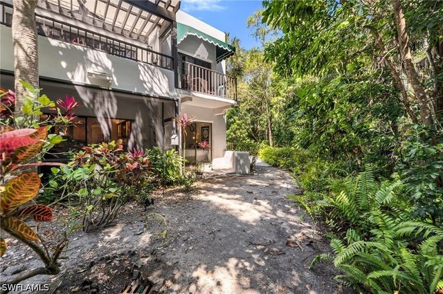 3310 Europa DR 33, Naples, FL 34105