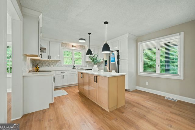 8986 Mandarin Drive, Jonesboro, GA 30236