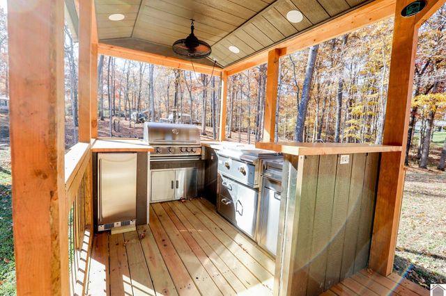 67 Casey Lane, Benton, KY 42025