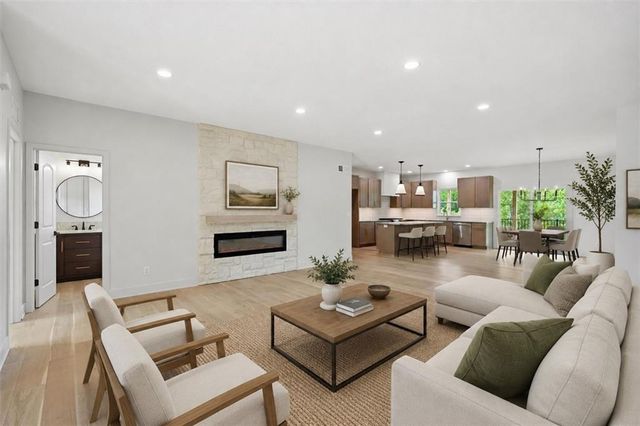 1416 NE Earnest Way, Lee's Summit, MO 64086