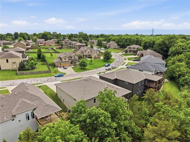 1416 NE Earnest Way, Lee's Summit, MO 64086