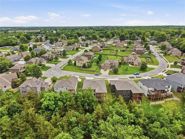 1416 NE Earnest Way, Lee's Summit, MO 64086
