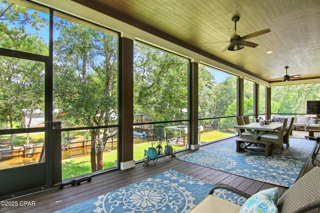 400 Pitts Bayshore Drive, Freeport, FL 32439